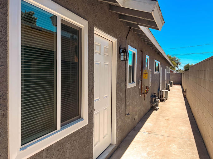 Room 2, Modern Retreat With Spacious Yard Cozy Interiors, San Bernardino