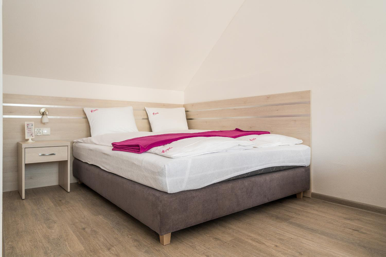 Others 4, Magnolia pokoje i apartamenty Debki, Puck
