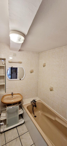 Bathroom, Appartement plein centre-ville, Hérault