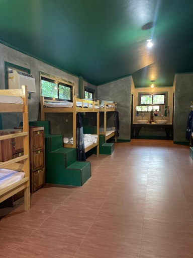 Others 3, Chelle's Guesthouse and Backpackers, San Juan