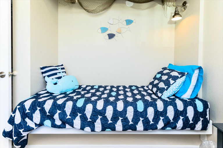 Bedroom 3, Clam Jam Condo in Ocean Shores, Grays Harbor