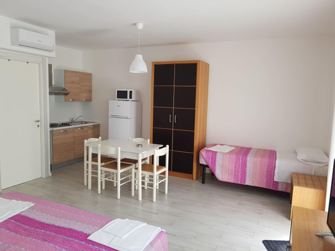 Others 4, Duna camere con bagno, Ravenna