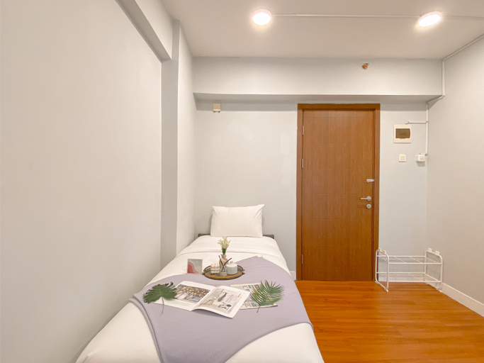 Good Studio Room at Cinere Resort Apartment By Travelio, Depok