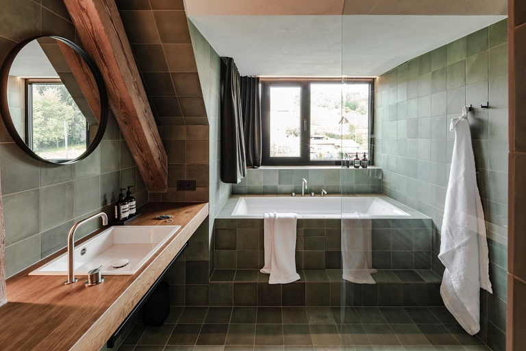 Bathroom 15
