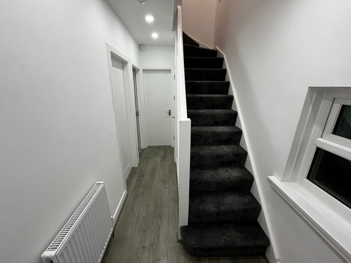 Interior 2, Spacious 4 Bed Home - Sleeps 7, Garden & Parking, Birmingham