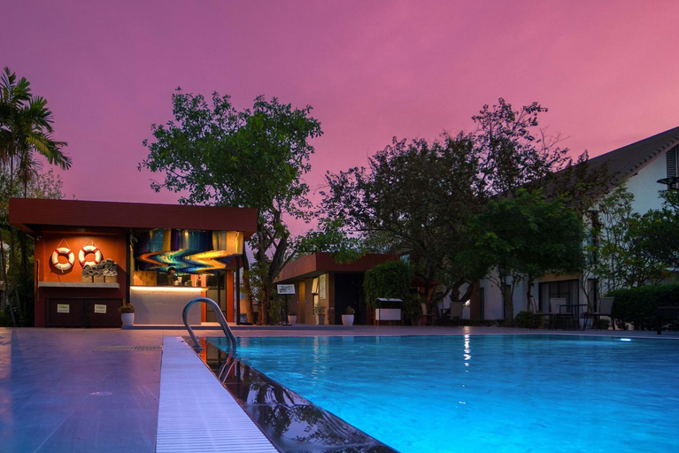 Swimming Pool 8