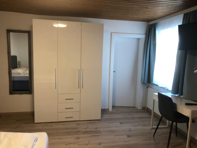 Bedroom, Hotel Weismann, Vöcklabruck