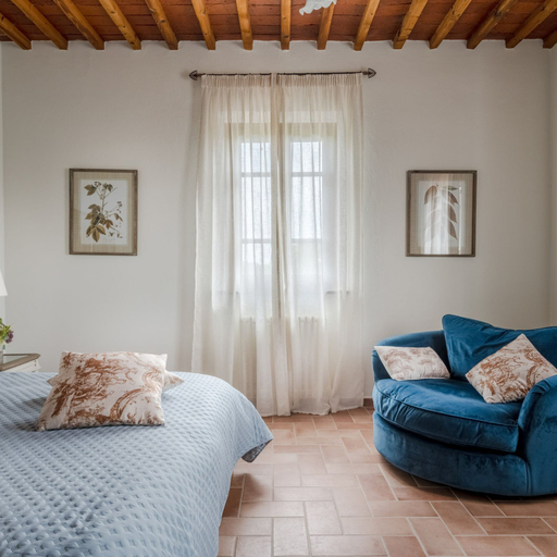 Room 4, Villa del Nonno in Castelfranco di Sotto, Pisa