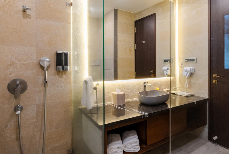 Bathroom 3, ORO The Estates Nandi Hills, Chikballapura