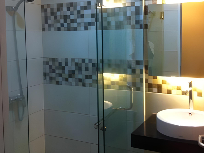 Bathroom 6