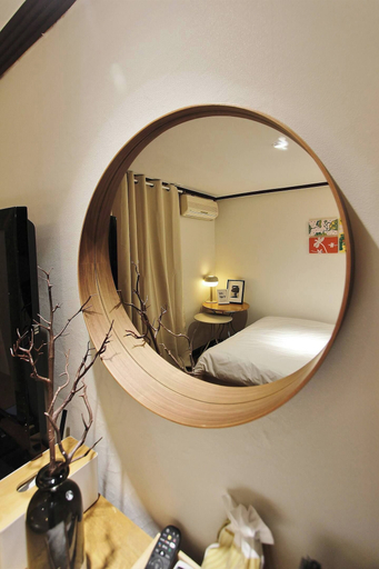 Others 4, Feeling Motel