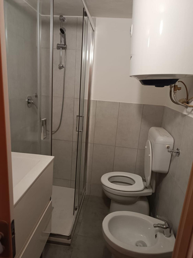 5, APPARTAMENTO CHECK iN, Parma