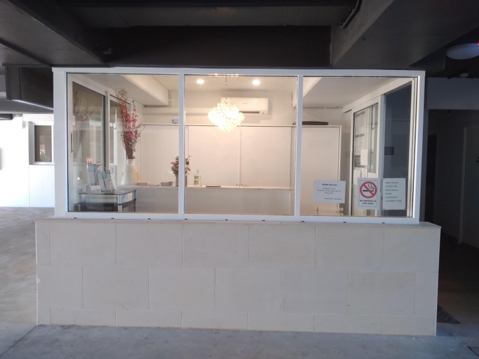 Public Area 2, Lakes Resort, Wyong - North-East