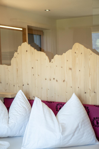 Others 2, Chalet am Wiesenweg, Bolzano