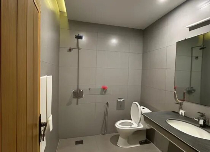 Bathroom 4, Garden Hotel, Islamabad