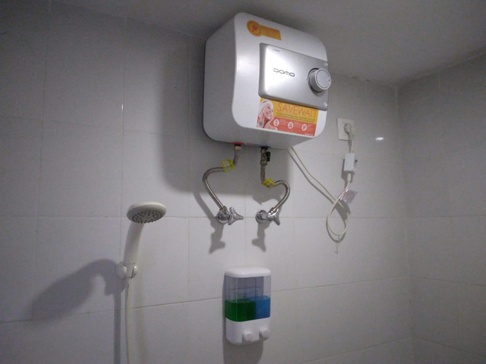 Bathroom 12