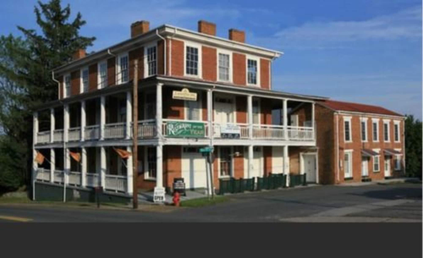 Exterior & Views 1, Lafayette Inn, Greene