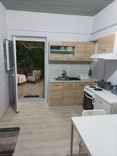 Room 5, Marina s Nest-holiday Bliss Studio, Peloponnese
