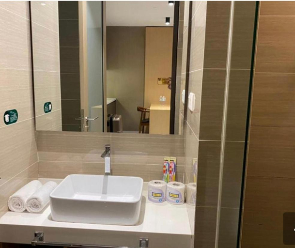 Bathroom 4, The Pines Melaka, Malacca City