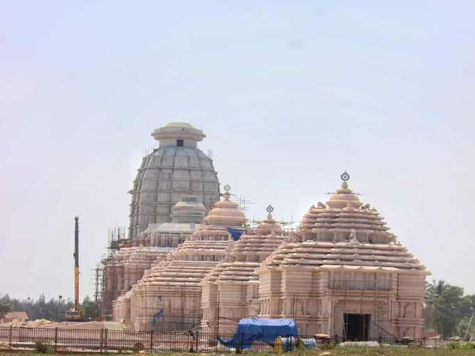Others 4, Hotel Utopia, Purba Medinipur