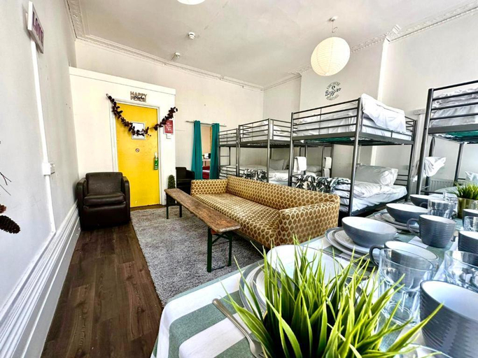 Food & Drinks 3, Party Houses for Hens-Stags & Groups, Brighton and Hove
