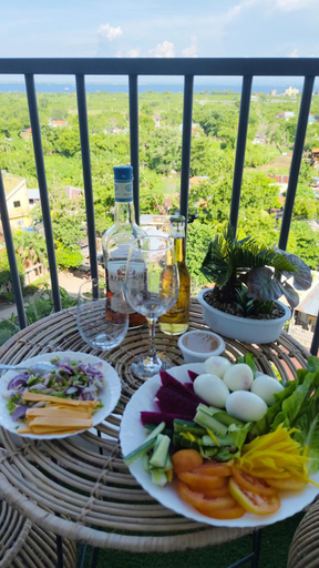 Food & Drinks, Near beaches Airport and Tourist spot, Lapu-Lapu City
