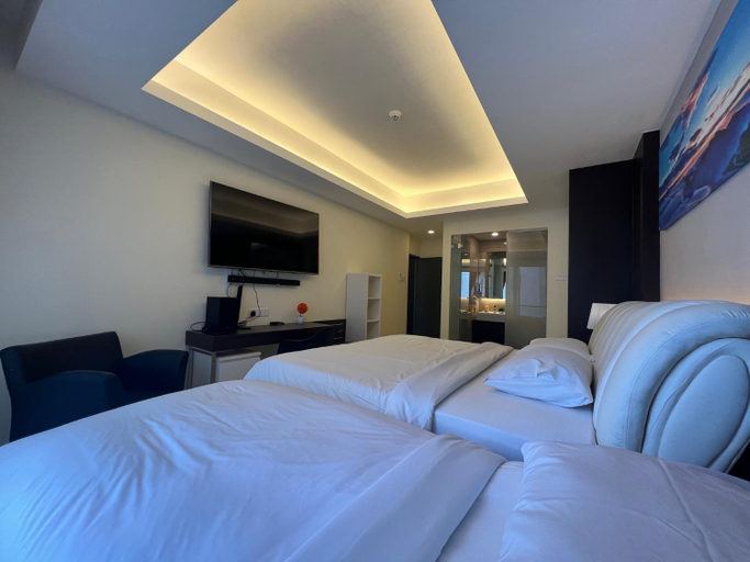 Bedroom 13