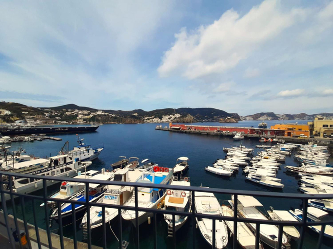 Others 5, VisitPonza - Le Naiadi, Latina