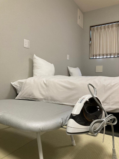Bedroom 3, Kyukyu Hotel, Taitō
