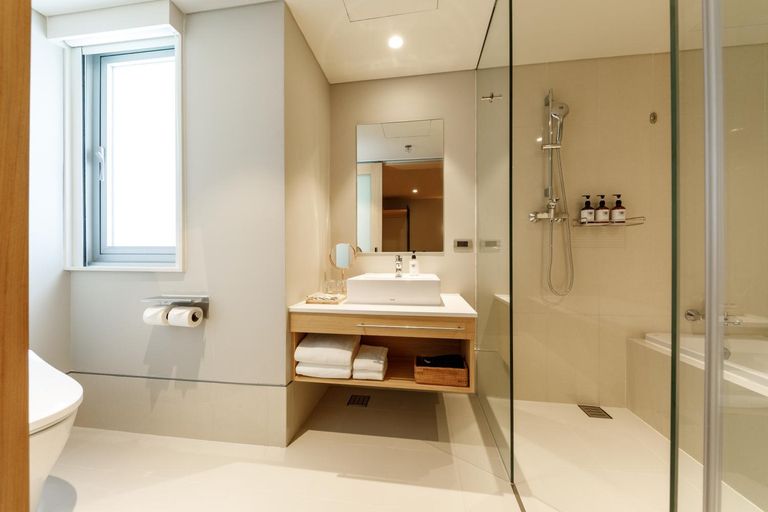 Bathroom 7