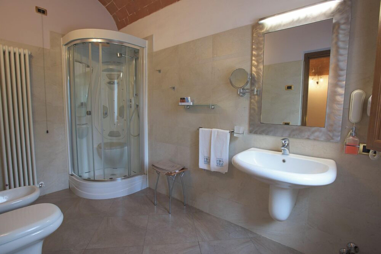 Bathroom 4, Nuovo Etruria Resort, Siena