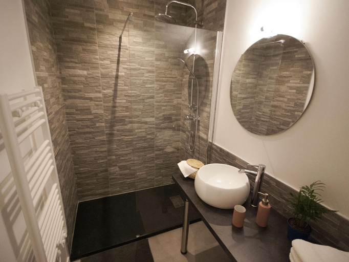 Bathroom, La Chartreuse - Bordeaux, Gironde
