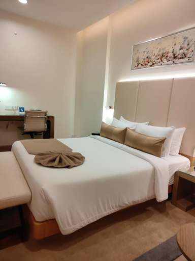 Others 5, Claresta Hotels, Krishnagiri