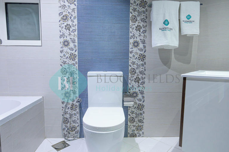Bathroom 2, Bloomfields Modern 2BR In Arabian Gate, Dubai