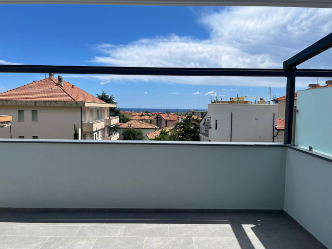 Others 2, Mini Condominio Privato, Savona