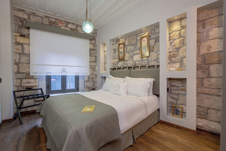 Bedroom 3, Zoi Urla, Urla