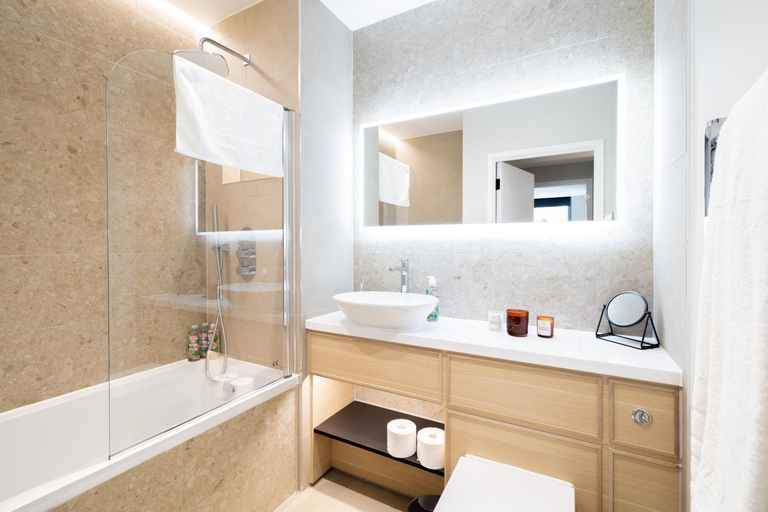 Bathroom 3, Kula Birmingham - New Street Station, Birmingham