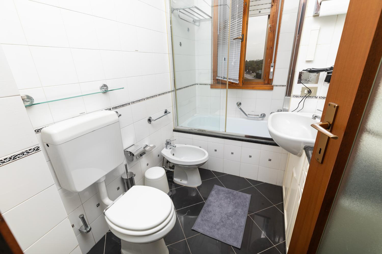 Bathroom 8