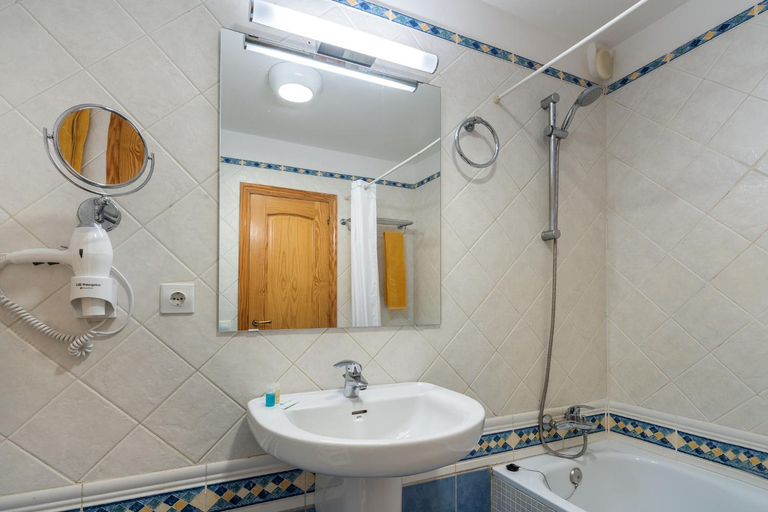 Bathroom 3, Punta Marina Apartment, Las Palmas
