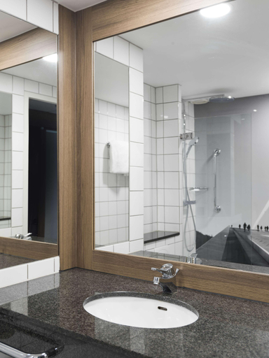 Bathroom 4, Radisson Blu Hotel Nydalen, Oslo