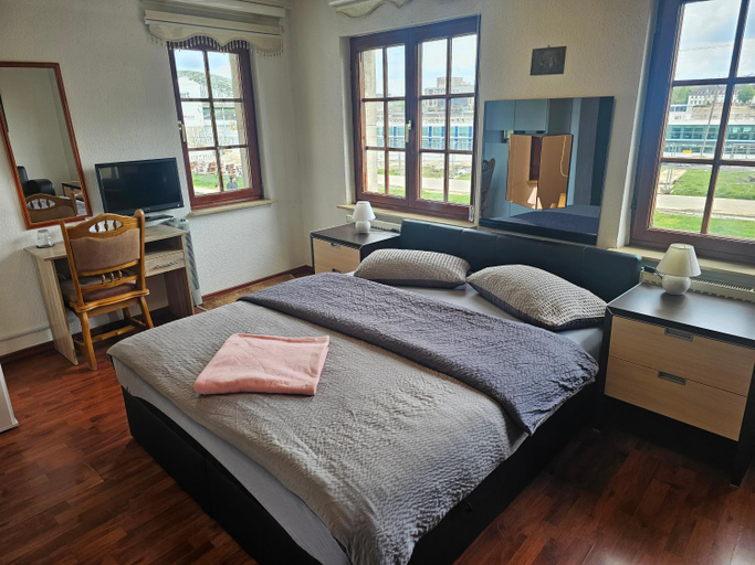 Bedroom 4, Haus Enteresan, Köln