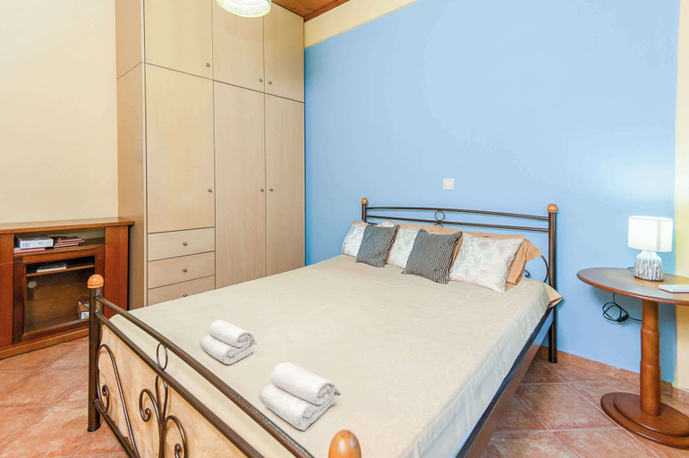 Room 2, Beachfront Stone House - Samos Seaview Retreat, North Aegean
