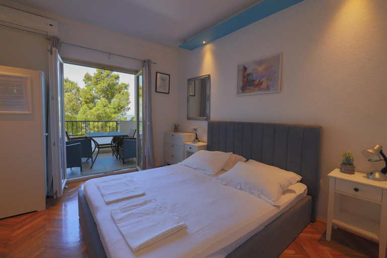 Bedroom 3, Apartmani Salis, Tučepi