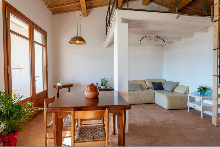 Room 2, Casa Tharros Apartment Terrace, Oristano