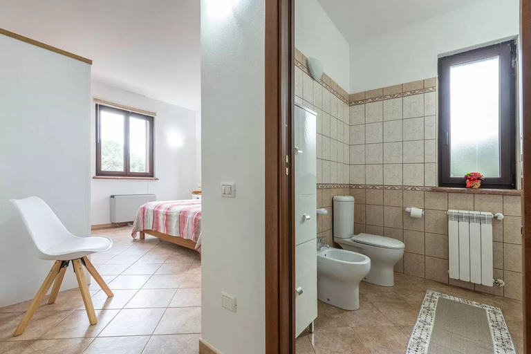Room 3, Villa La Fata With 3 Bedrooms and 3 Bathrooms, Sassari