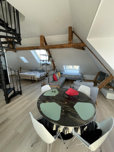 Others 5, Le Loft de Flore, Seine-Maritime