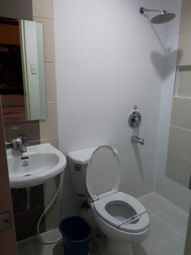 Bathroom 12