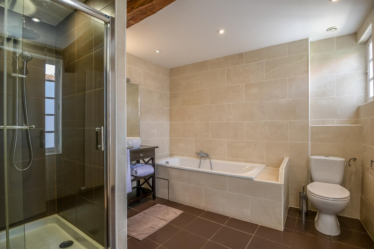 Bathroom 2, Le Relais du Beffroi & SPA, Somme