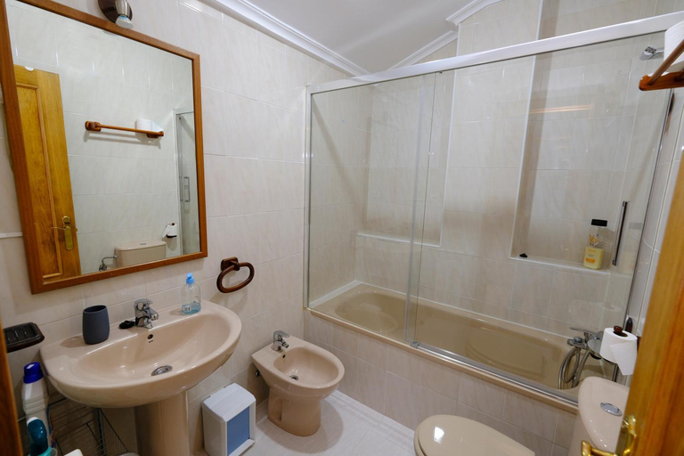 Bathroom 4, Duplex en Comillas. Urb Balcon del Cantabrico, Cantabria