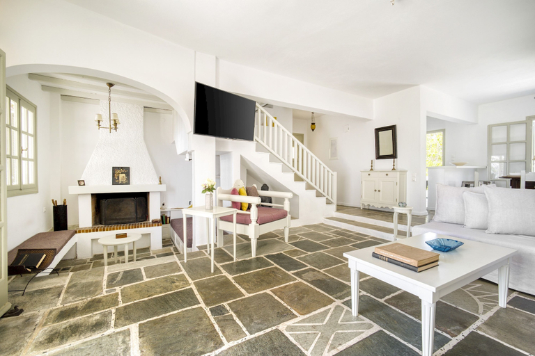Room 2, Salt Stone Beach Front Retreat by Estia, Central Greece